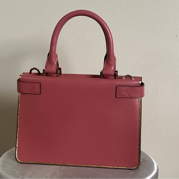 Michael Kors Tatiana Mini Leather Bag with lock charm - Picture 4 of 16